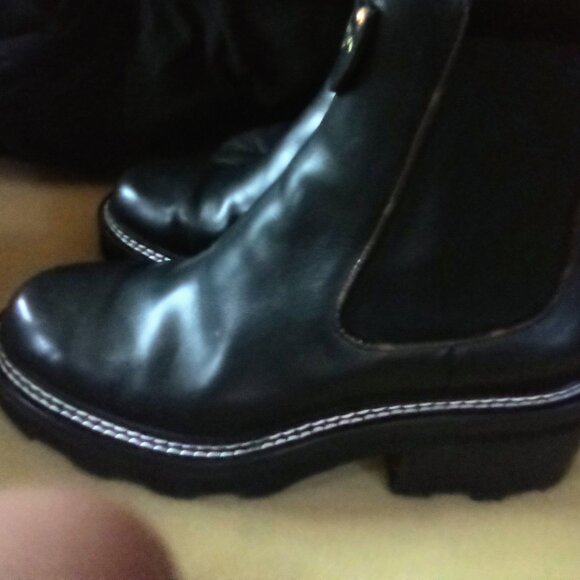 Louis Vuitton boots. - Picture 1 of 5
